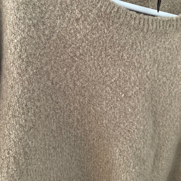 NWOT BCBGMaxAzria Ida Cropped Sweater - Picture 6 of 8